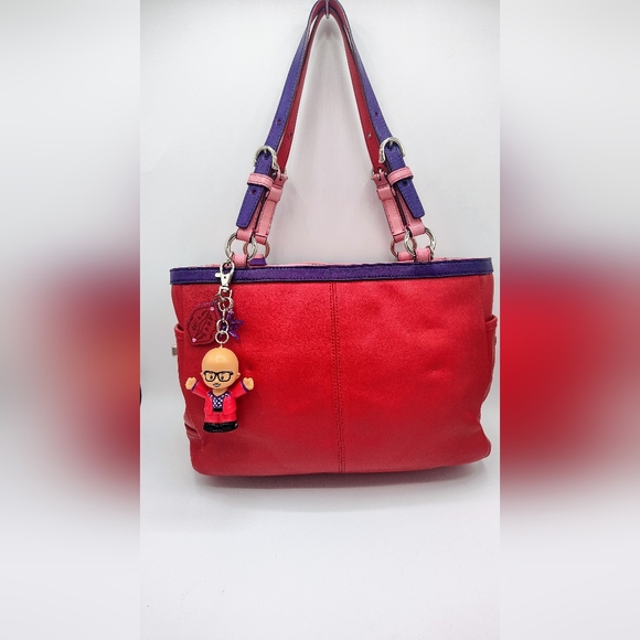 Coach East West Gallery Pleated Leather shoulder bag w/ Lips & Ru Paul charms - Picture 5 of 17